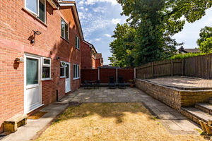 Stonehills Court